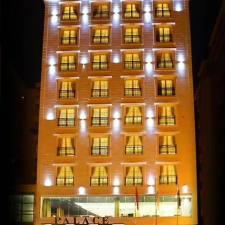 酒店 Palace