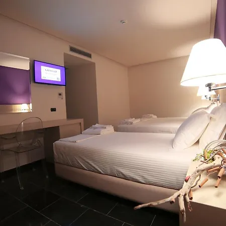 Palace 酒店 Vlorë