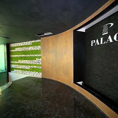 酒店 Palace 4*