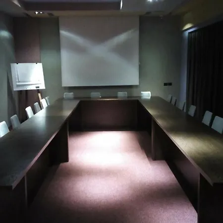 Palace 4*