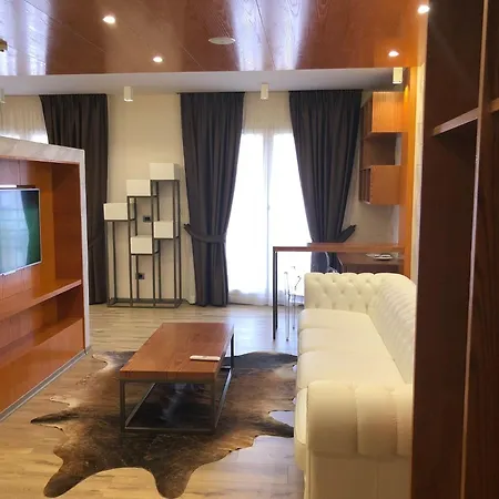 Palace 4*