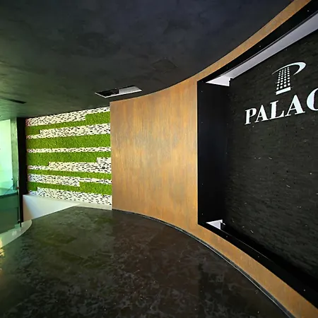 Palace 4*